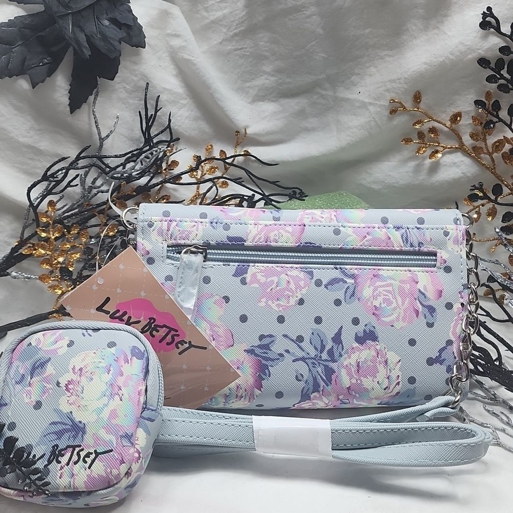 NWT LUV BETSEY CROSSBODY - Picture 5 of 5